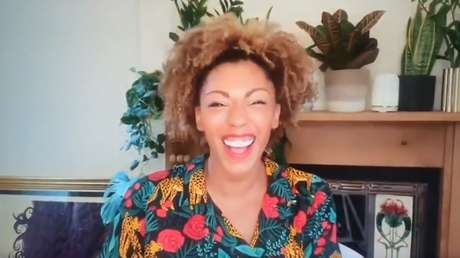 VIDEO: Presentador británico compara el cabello de una mujer con alpaca y se ve obligado a disculparse tras ser acusado de racismo