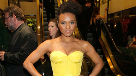 Las autoridades de EE.UU. generan indignación al retirar el segundo hijo a una concursante de 'American Idol'