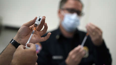 EE.UU. podría recomendar la aplicación de dosis de refuerzo contra el covid-19 ocho meses después de la segunda inyección