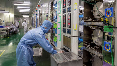 China aumenta en 47,3 % la producción de circuitos integrados y rompe un nuevo récord