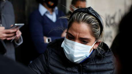 Bolivia: Autorizan que un familiar de Jeanine Áñez pernocte con ella hasta que se recupere