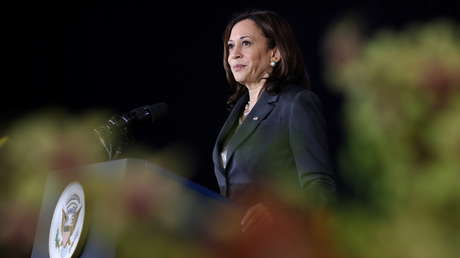 China responde a Kamala Harris y critica la política "egoísta" de Washington en Afganistán