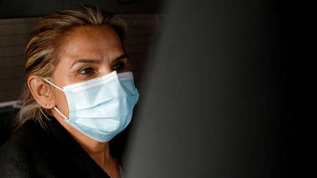 "¡Jeanine, no mientas, vives como reina!": Reclusas denuncian "privilegios" para Áñez en el penal de Bolivia donde está detenida