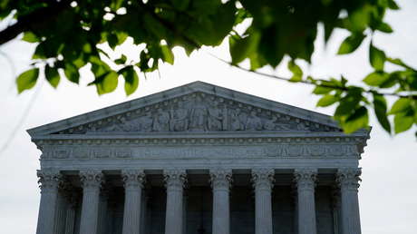 La Corte Suprema de EE.UU. falla que Biden debe restablecer el programa de protección a migrantes 'Quédate en México', introducido por Trump