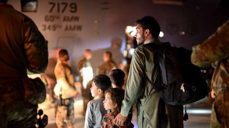 Blackwater vende por 6.500 dólares billetes para vuelos de evacuación de Kabul, según su cofundador