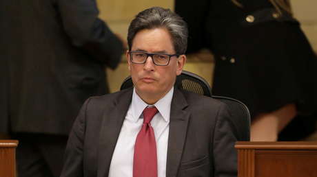 El exministro Alberto Carrasquilla, impulsor de la reforma tributaria que desató las protestas en Colombia, es designado codirector del Banco Central