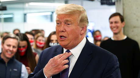 Trump sugiere recurrir a la fuerza militar si los talibanes no devuelven los miles de millones de dólares en equipos