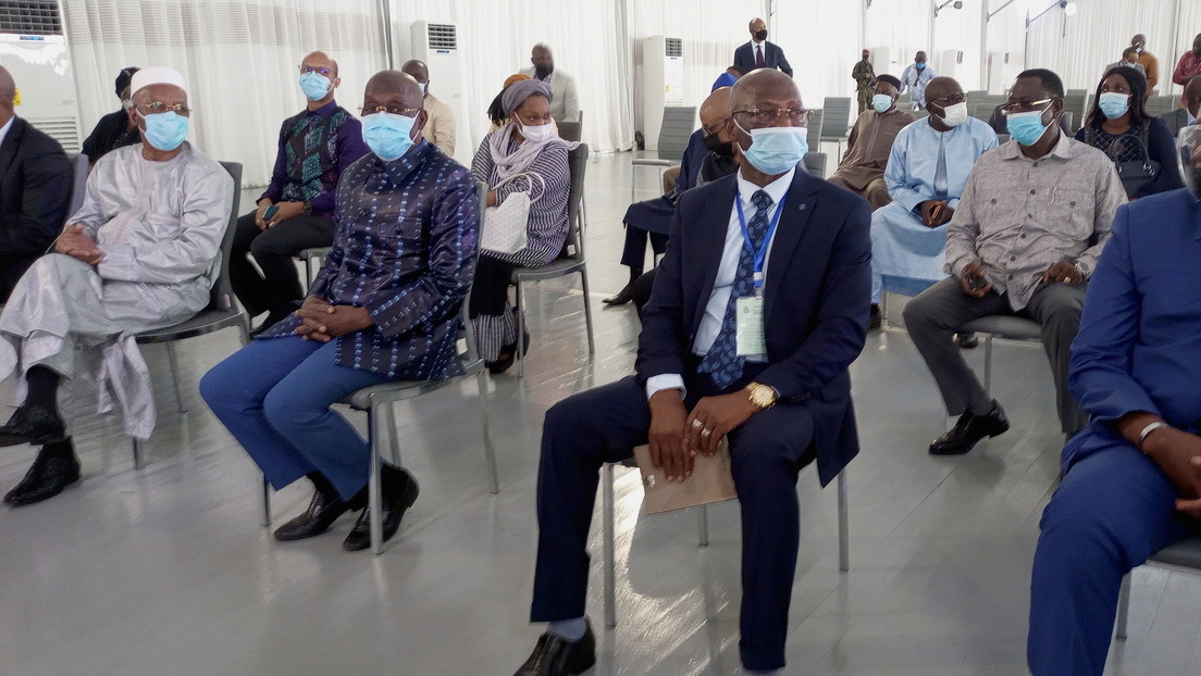 El líder del golpe de Estado en Guinea promete formar un Gobierno de transición y no cerrar las fronteras a las exportaciones