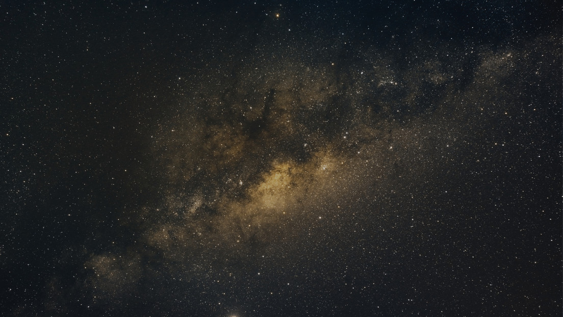 Estudio reporta una señal de radio emitida desde el centro de la Vía Láctea