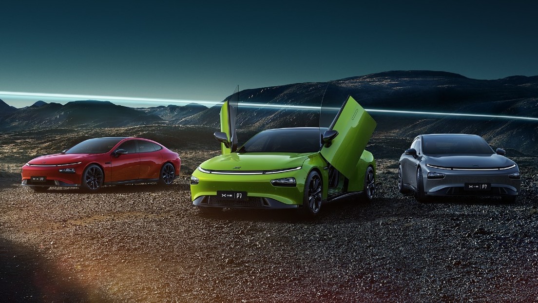 El jefe de la 'Tesla china' prevé que el futuro de las automotrices está en la producción masiva de robots y autos voladores