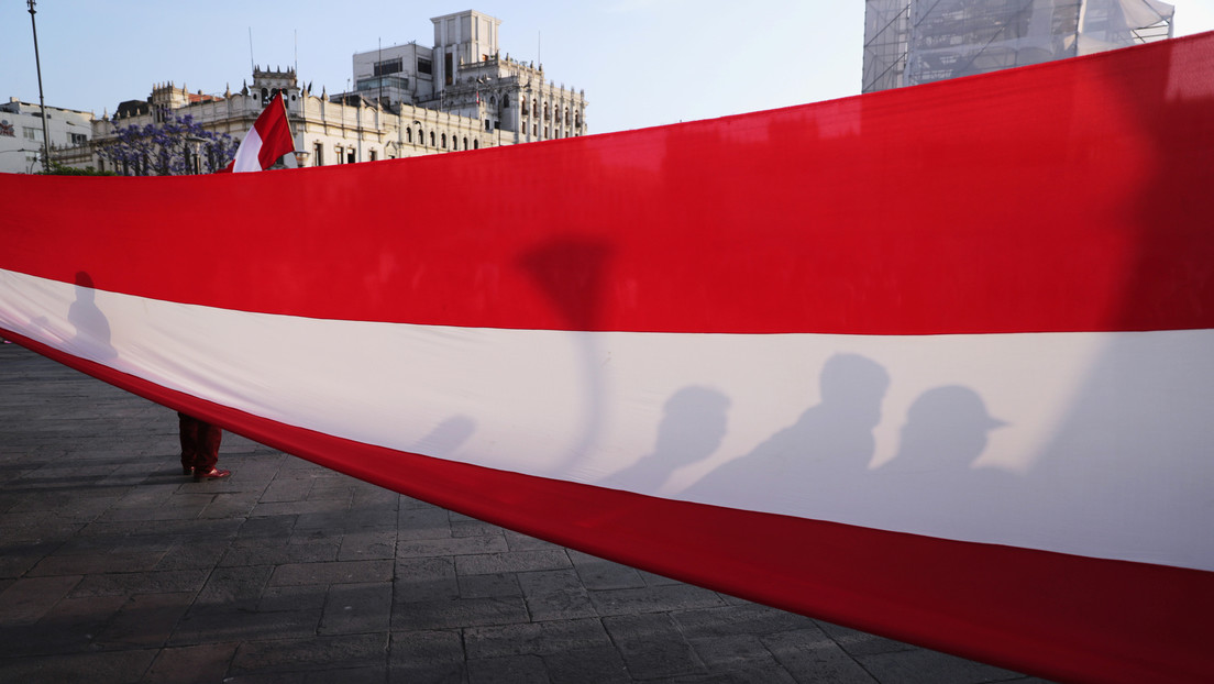 Perú Libre presenta un proyecto de ley para crear una Asamblea Constituyente y cambiar la Carta Magna