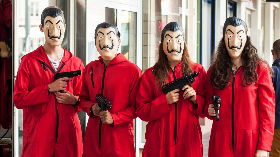 Dos menores italianos se disfrazan como los protagonistas de 'La casa de papel' y los vecinos llaman asustados a la Policía