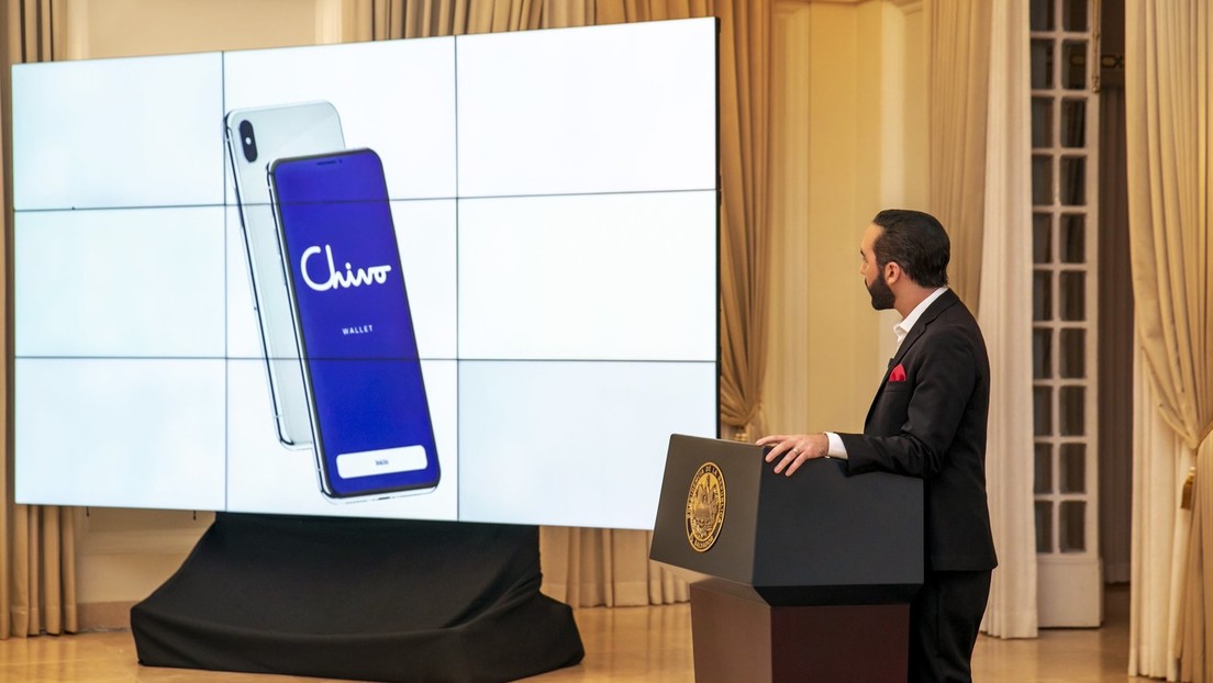 Un tercio de los salvadoreños usa la billetera de bitcóin 'Chivo', según Bukele