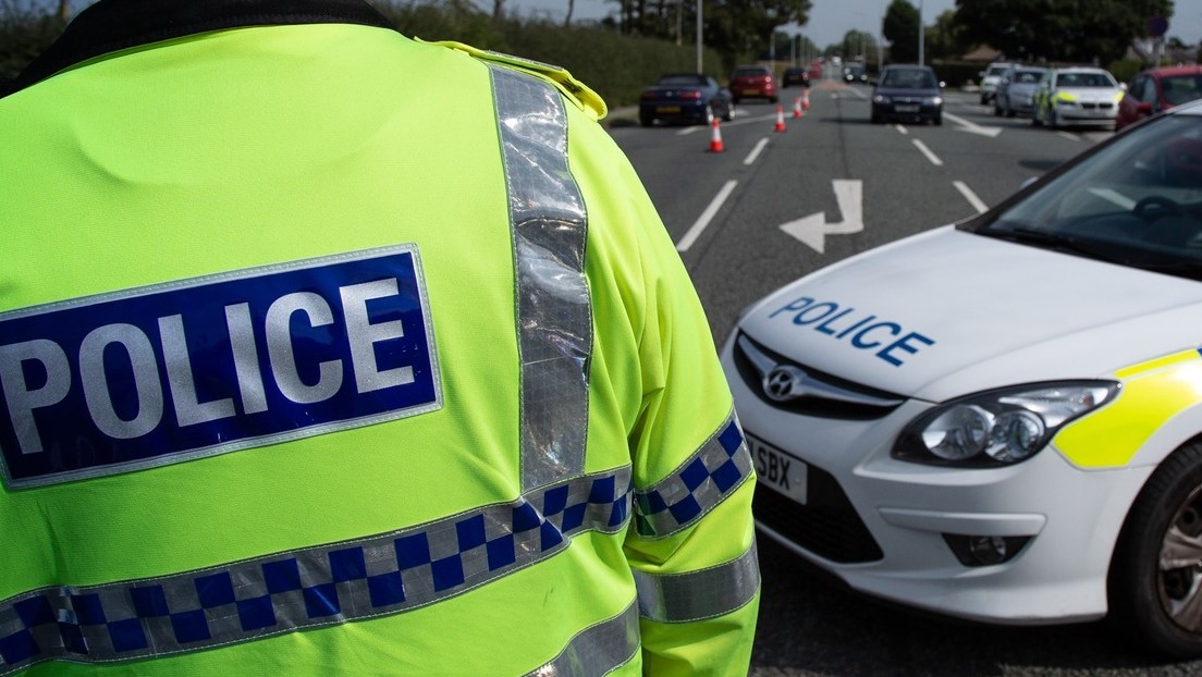 "Vengan a buscarme": la Policía británica arresta a un hombre en busca y captura que se burló de los oficiales en Facebook