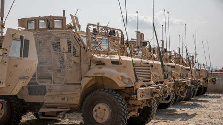 VIDEOS: Los talibanes muestran vehículos militares de EE.UU. desfilando por Kandahar