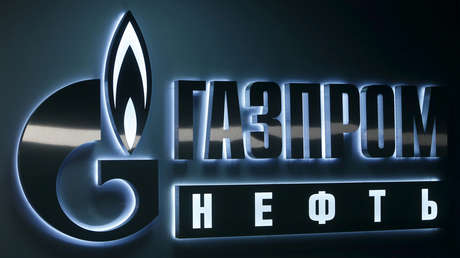 Rusia y China cambian dólares por las monedas nacionales para repostar aviones