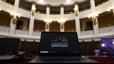 Investigarán a un exdirectivo de la Convención Constitucional de Chile que renunció tras reconocer que había fingido tener cáncer