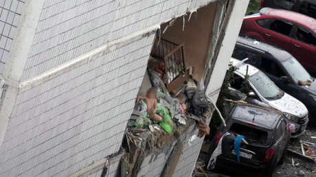 Una niña sobrevive a una explosión de gas en un edificio residencial en Rusia que destruyó su apartamento y parte de la edificación