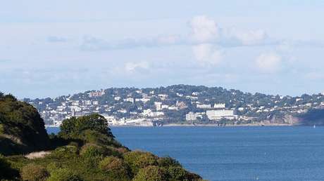 Cientos de turistas simulan ser indigentes para acampar gratis en un popular destino turístico británico