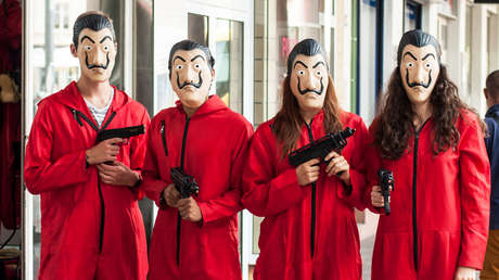 Dos menores italianos se disfrazan como los protagonistas de 'La casa de papel' y los vecinos llaman asustados a la Policía