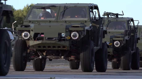 VIDEO: Los flamantes vehículos militares rusos Sarmat-2 entran en acción durante los ejercicios Západ-2021