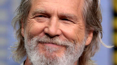 El actor Jeff Bridges afirma que su batalla contra el cáncer era "pan comido" en comparación con su lucha con el coronavirus
