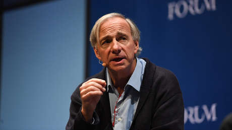El multimillonario Ray Dalio augura que los reguladores "matarán al bitcóin si se vuelve realmente exitoso"
