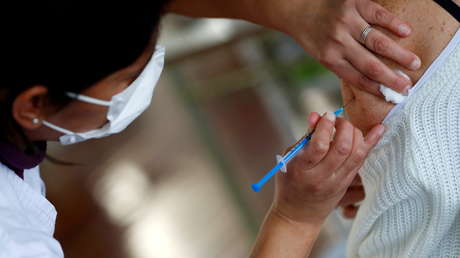 Un estudio preliminar en Argentina muestra que todos los vacunados con Sputnik V desarrollan anticuerpos contra el covid-19