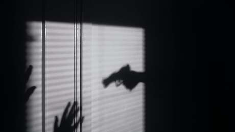 Un ingenioso método para robar cerca de 600.000 dólares mediante el rastreo y secuestro de empleados bancarios termina con una banda en prisión