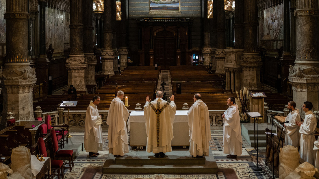 "El mal más absoluto": Una investigación identifica hasta 3.200 sacerdotes pederastas desde 1950 dentro de la Iglesia católica francesa