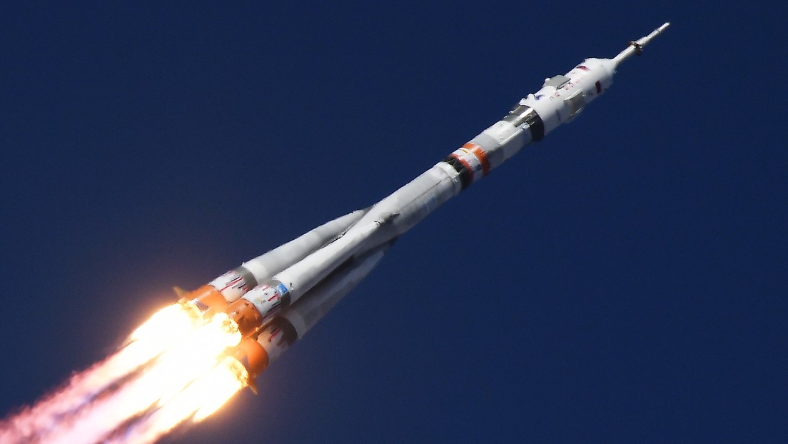 VIDEO: La nave espacial Soyuz MS-19 despega con un equipo de rodaje a bordo para filmar la primera película en el espacio