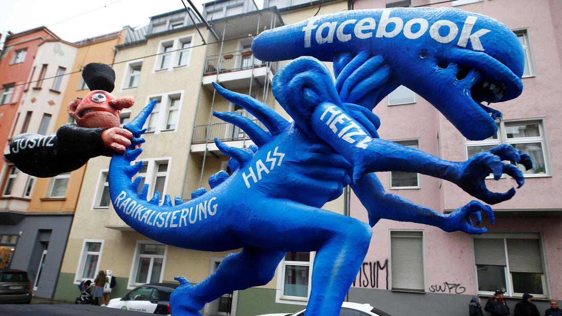 Filtran la 'lista negra' de Facebook que sirve de base para regular comentarios en la red social