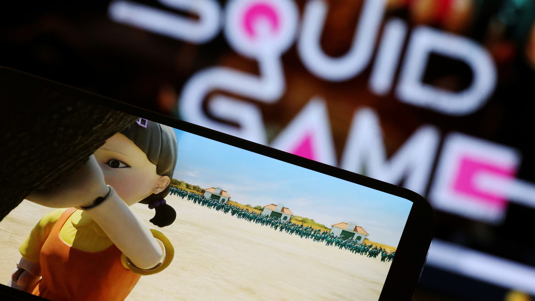 VIDEO: Un despertador basado en 'El juego del calamar' arrasa en la Red (pero no está en venta)