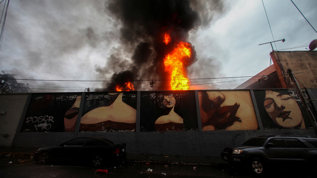 VIDEO: Exmilitares provocan disturbios y se toman el Congreso de Guatemala luego de manifestarse para recibir una remuneración por su servicio