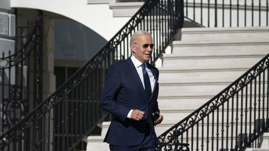 La popularidad de Joe Biden en 9 meses se desploma más rápido que la de los últimos 10 presidentes de EE.UU.