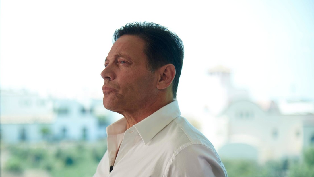 'El lobo de Wall Street' aconseja a un ventiañero que gana 60.000 dólares al año a "dejar este trabajo" en un video viral