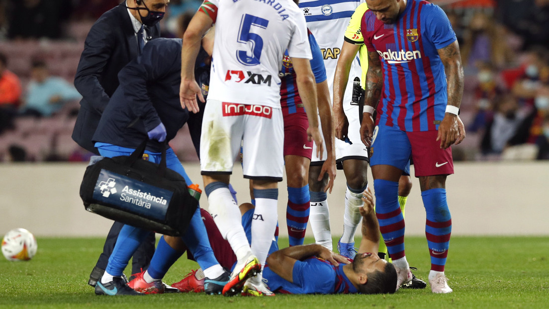 El 'Kun' Agüero permanece ingresado en un hospital tras sufrir una arritmia cardíaca en pleno partido