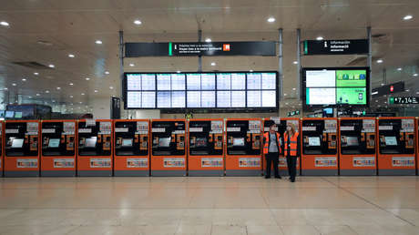 VIDEO: Un vigilante agrede a una mujer trans en una estación de trenes de Barcelona