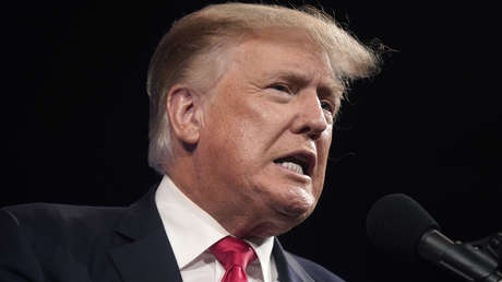 Trump afirmó que no puede hacerse vegano porque esto "interfiere con la química del cuerpo", revela su exsecretaria de prensa