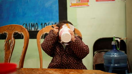 "Verduras caben en la punta de la uña": México sanciona marcas de sopas instantáneas con contenido engañoso