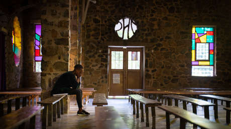 "Situación espantosa": Revelan que 330.000 menores fueron víctimas de abusos sexuales dentro de la Iglesia católica francesa desde la década de 1950