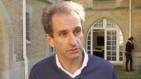 Un actor francés denuncia haber sido violado por un cura cuando era niño