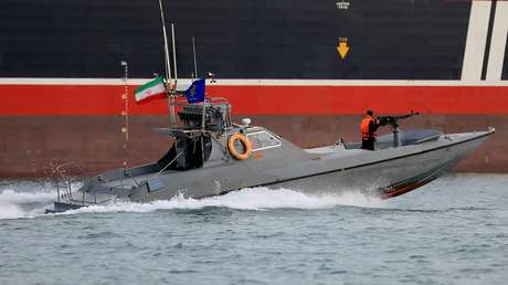 VIDEO: Irán muestra cómo sus lanchas rápidas "persiguen embarcaciones estadounidenses" en el golfo Pérsico