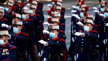 VIDEO: Las Fuerzas Armadas españolas desfilan con motivo del Día de la Hispanidad
