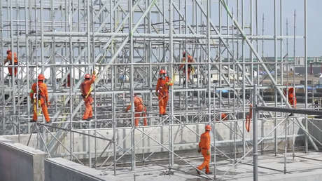 VIDEOS: La policía mexicana dispara gases lacrimógenos a los trabajadores que manifestaban en la refinería de Dos Bocas