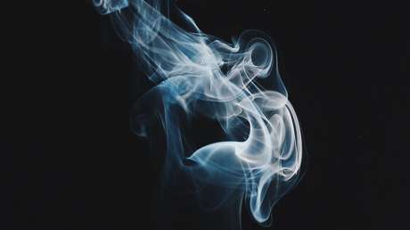 EE.UU. aprueba por primera vez la venta de un cigarrillo electrónico calificándolo de "beneficioso"