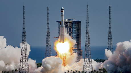 China lanza su primer satélite de exploración solar (VIDEO)