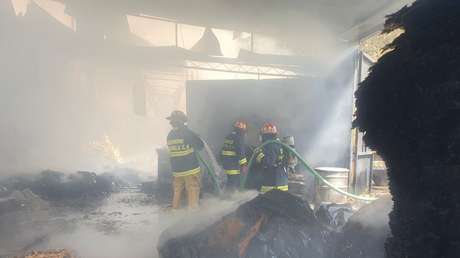 FOTO, VIDEOS: Una fuerte explosión en una fábrica de pirotecnia deja dos heridos en Guatemala