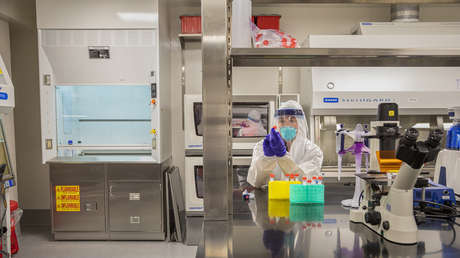 "Un virus sin ruedas": Crean un SARS-CoV-2 no infeccioso con un método que ya se demostró clave para combatir la hepatitis C