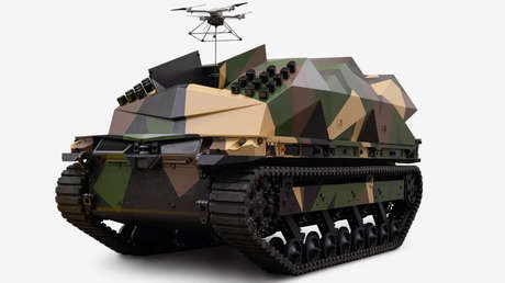 EE.UU. presenta un vehículo robótico terrestre capaz de portar medio centenar de drones kamikaze (VIDEO)